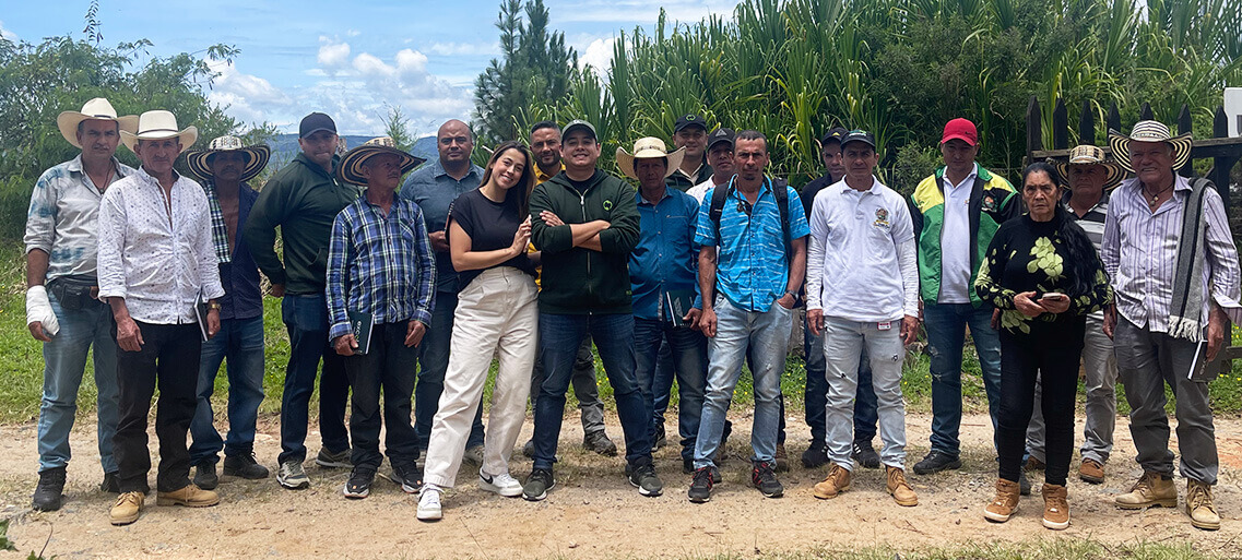 Excol Foods y agricultores de Yarumal promoviendo la implementación de estándares de calidad y conocimientos técnicos.