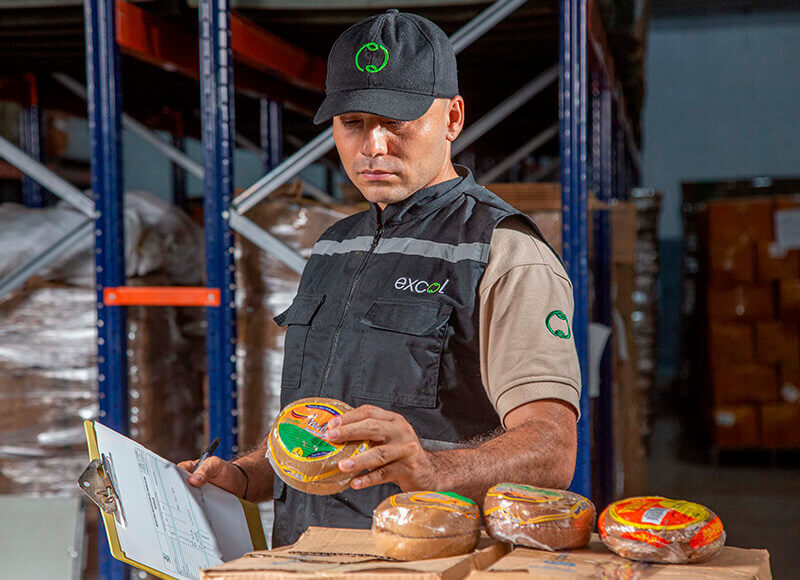 Excol Foods: Logística eficiente para distribuir productos de alta calidad a toda Colombia.